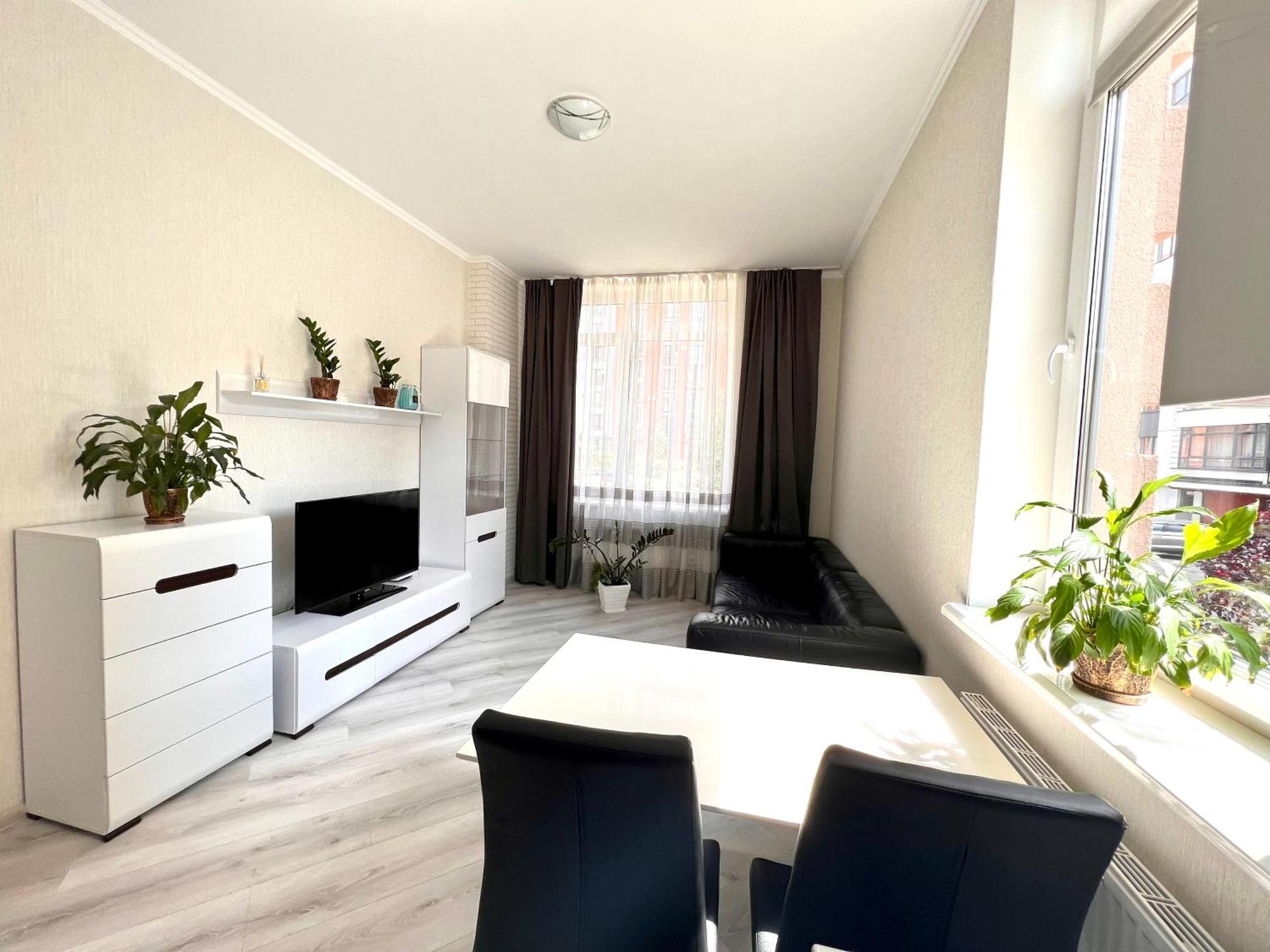 Osapart Beautiful Apartment In A Complex Semycvit Лвив Екстериор снимка
