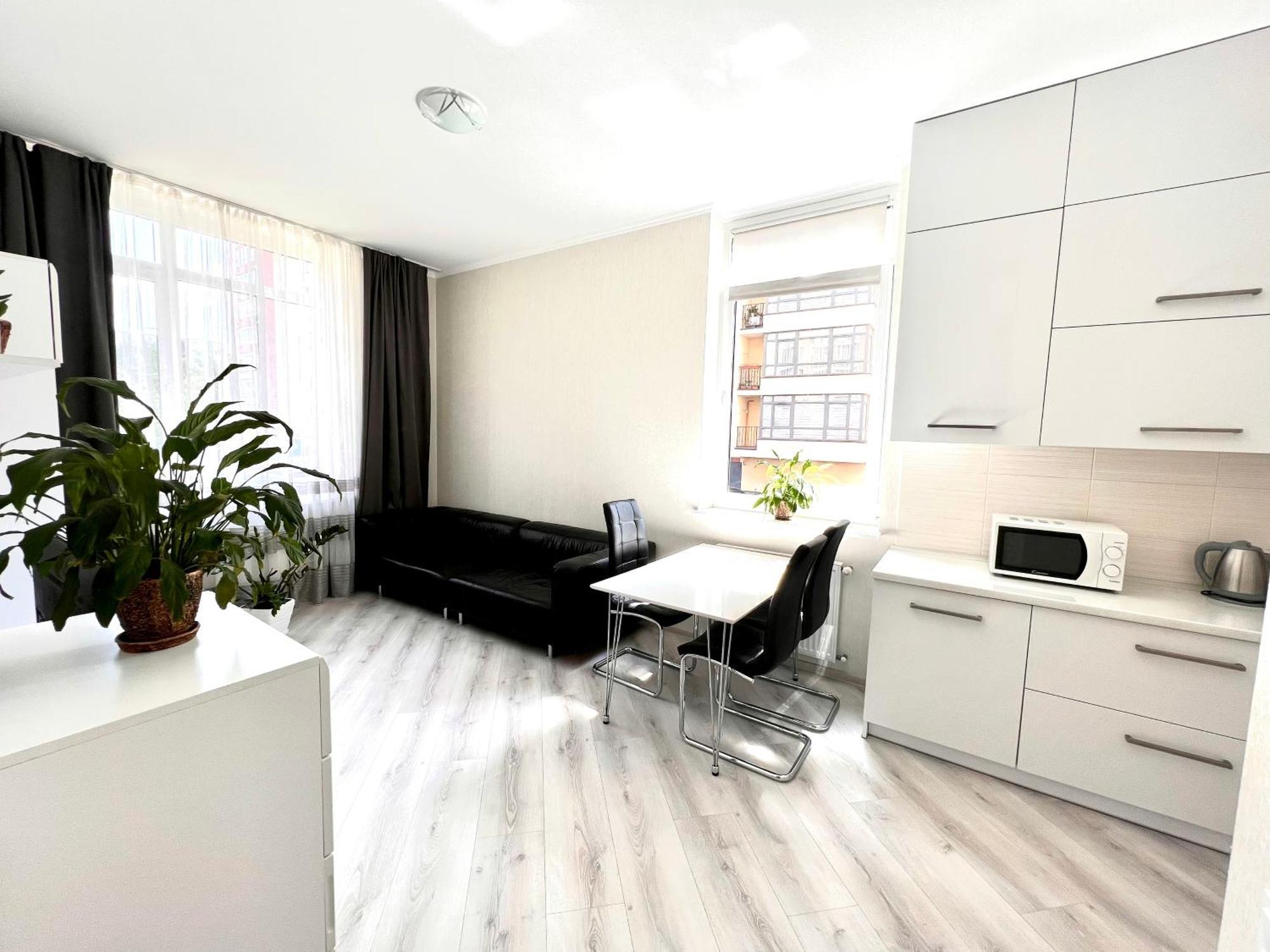 Osapart Beautiful Apartment In A Complex Semycvit Лвив Екстериор снимка