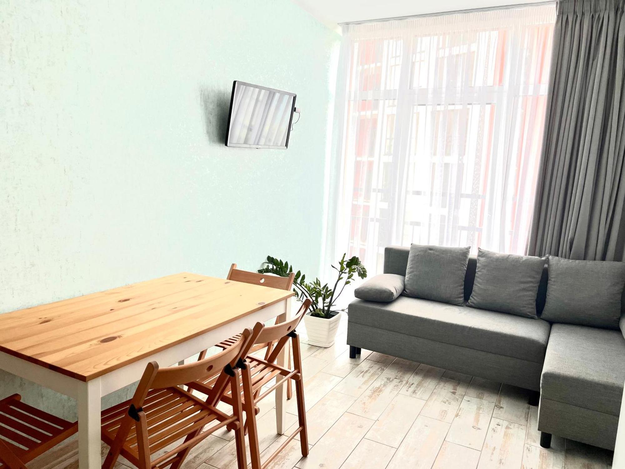 Osapart Beautiful Apartment In A Complex Semycvit Лвив Екстериор снимка