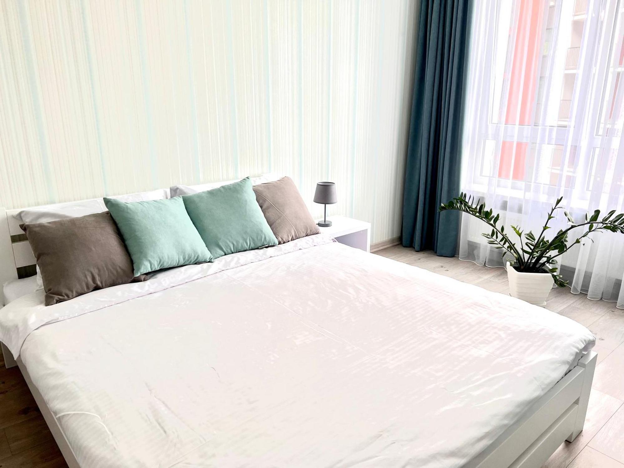 Osapart Beautiful Apartment In A Complex Semycvit Лвив Екстериор снимка
